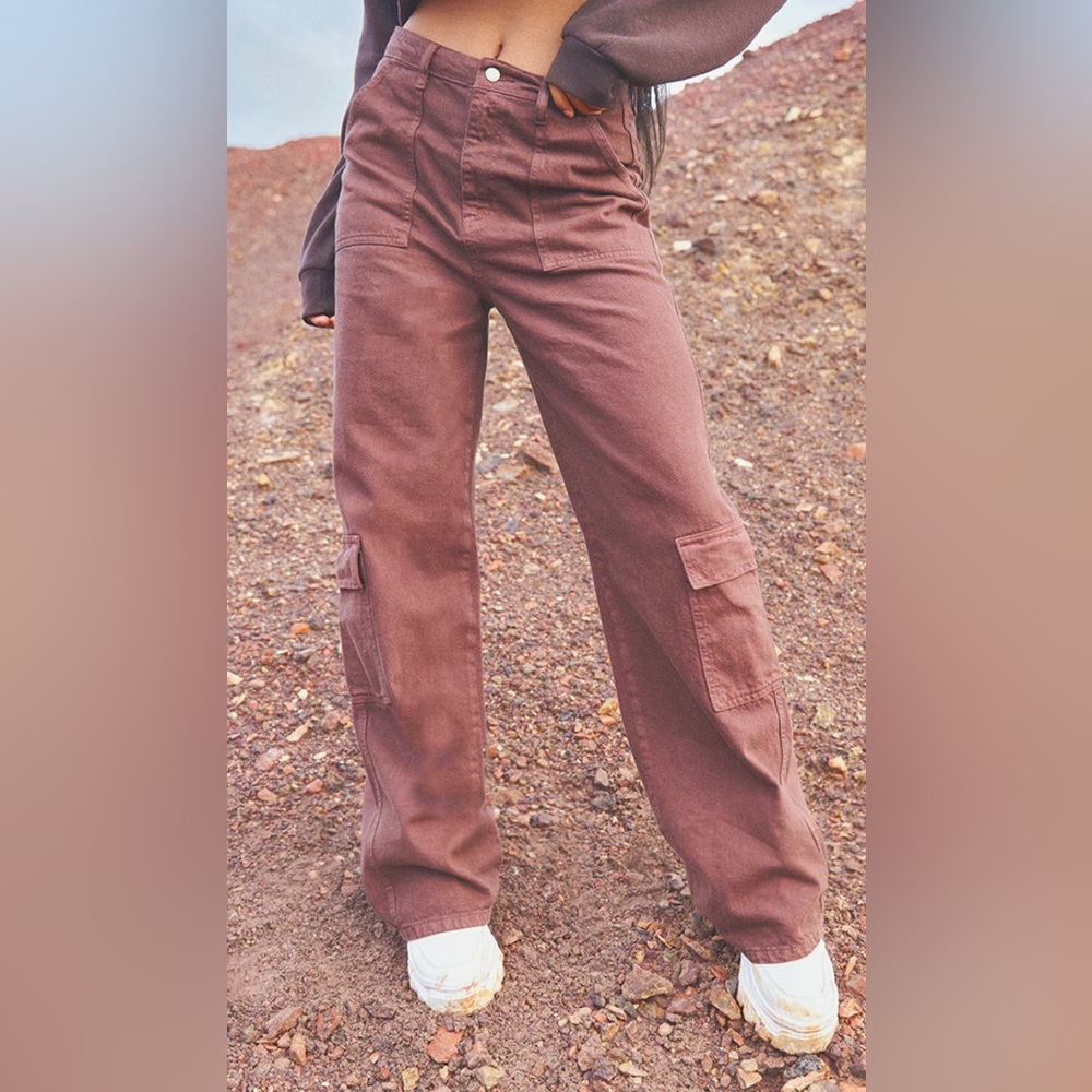 Brown cargo pocket wide leg jeans 
Size 2
Length approx 81.5/32”